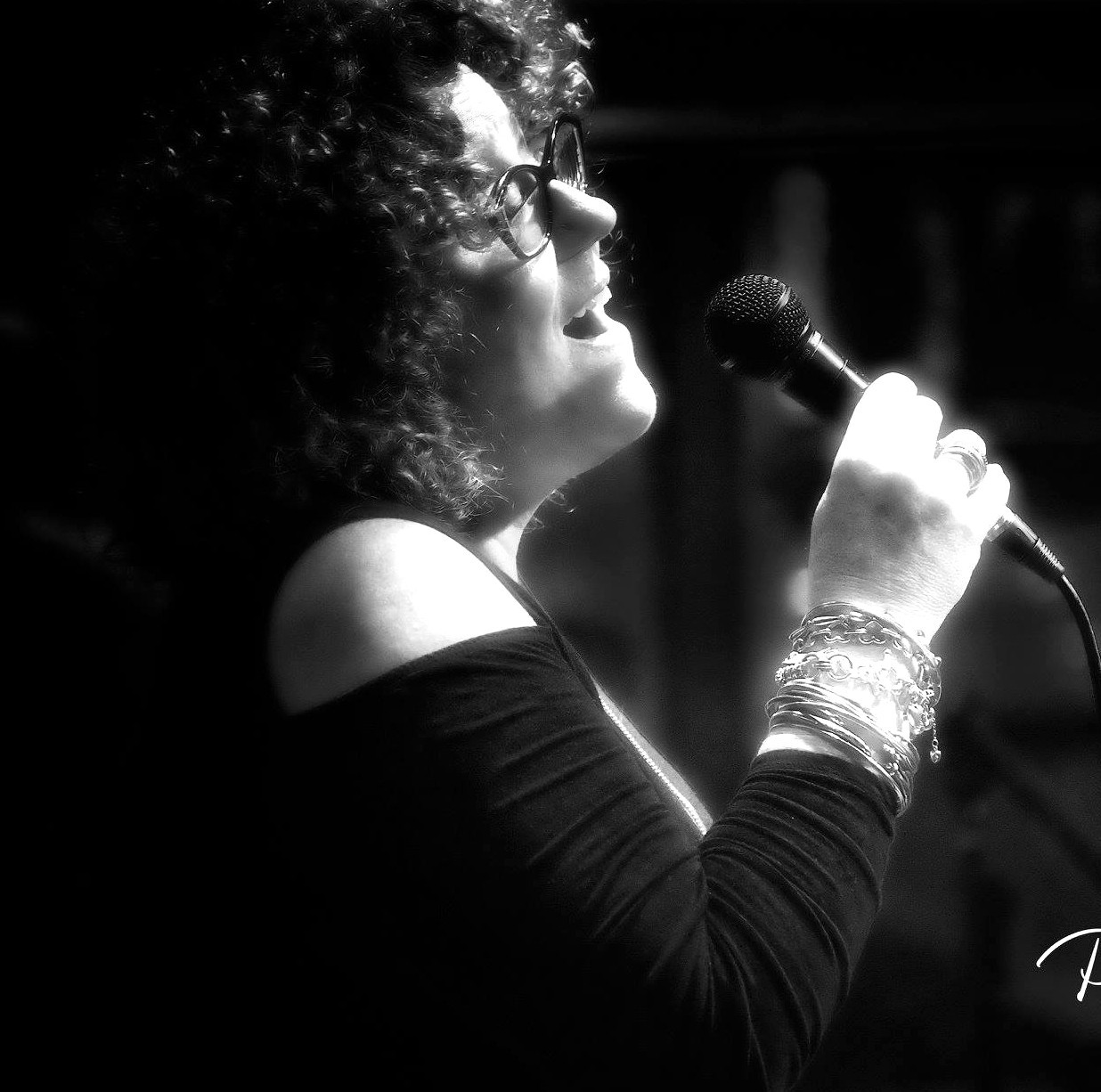 "WENDY PEDERSEN IN CONCERT". A Special HALLOWEEN JAZZ NIGHT with added guest DAVE FERNANDEZ on Saxophone. Featuring Swing Standards, Latin Favorites, Pop Hits and more...