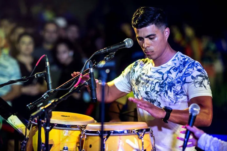 Salsa Night at Doc’s: A High-Energy Latin Dance Party with Bamuaya Live!
