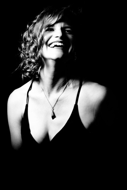 French Kiss: Songs of Paris with Danielle Reich