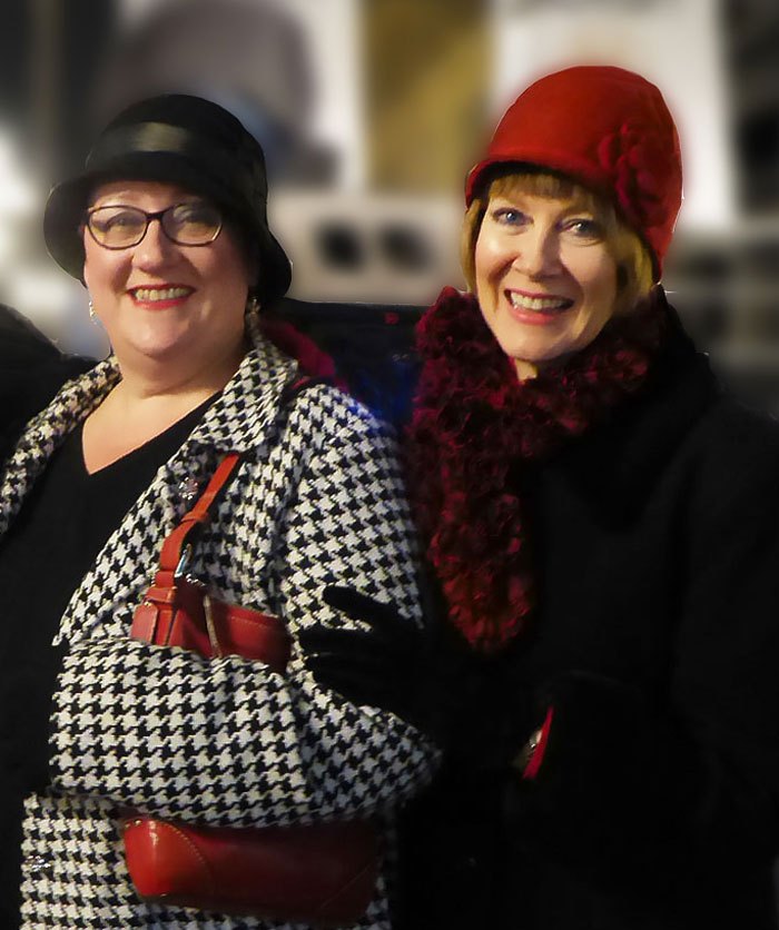 THE CHRISTMAS QUEENS: JENNIFER SCOTT & KARIN PLATO