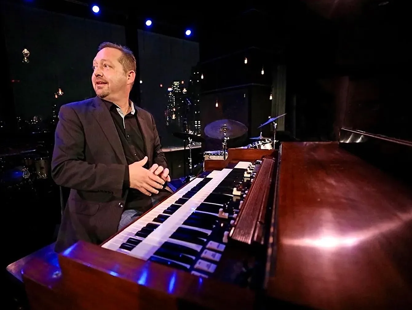 FROM NEW YORK: ORGANIST PAT BIANCHI