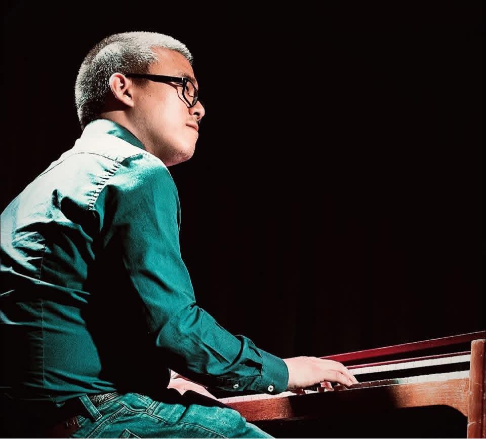 JOHN LEE TRIO with guest CORY WEEDS