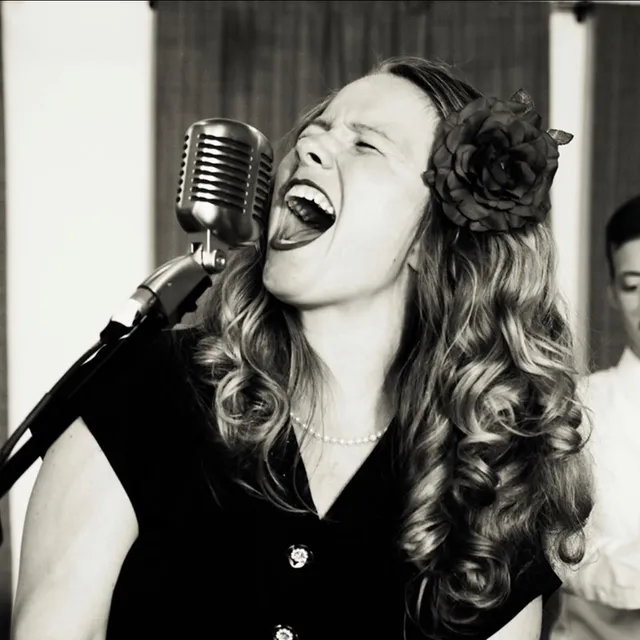 Queen Bee and the Honeylovers