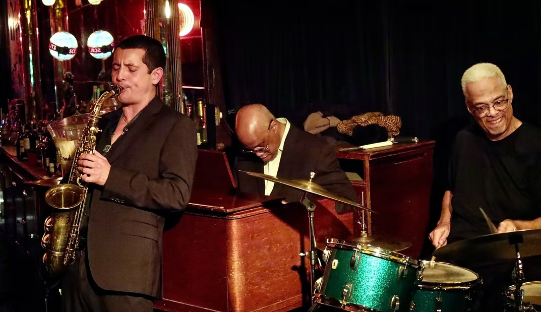 Soul Message featuring Chris Foreman on the Hammond B3 Organ with Greg Jung (sax) and Greg Rockingham (drums)
