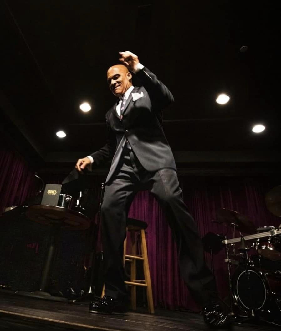 Experience Lonnie McFadden & His Band's Dinner & Jazz Show