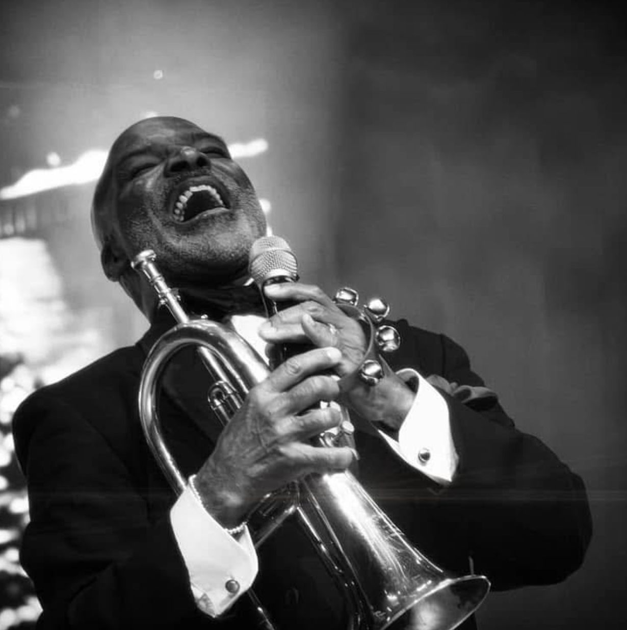 TurnTable Presents: Lonnie McFadden - National Act!
