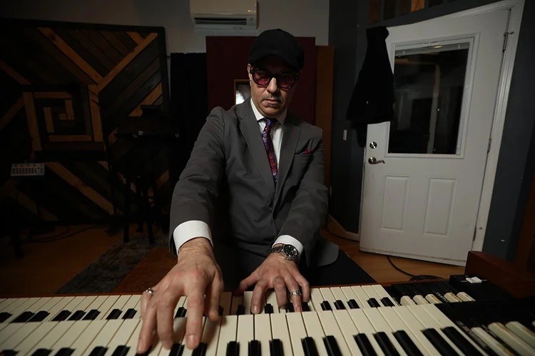 Brian Charette B3 Funk Party Ft. Danny Carey (TOOL)