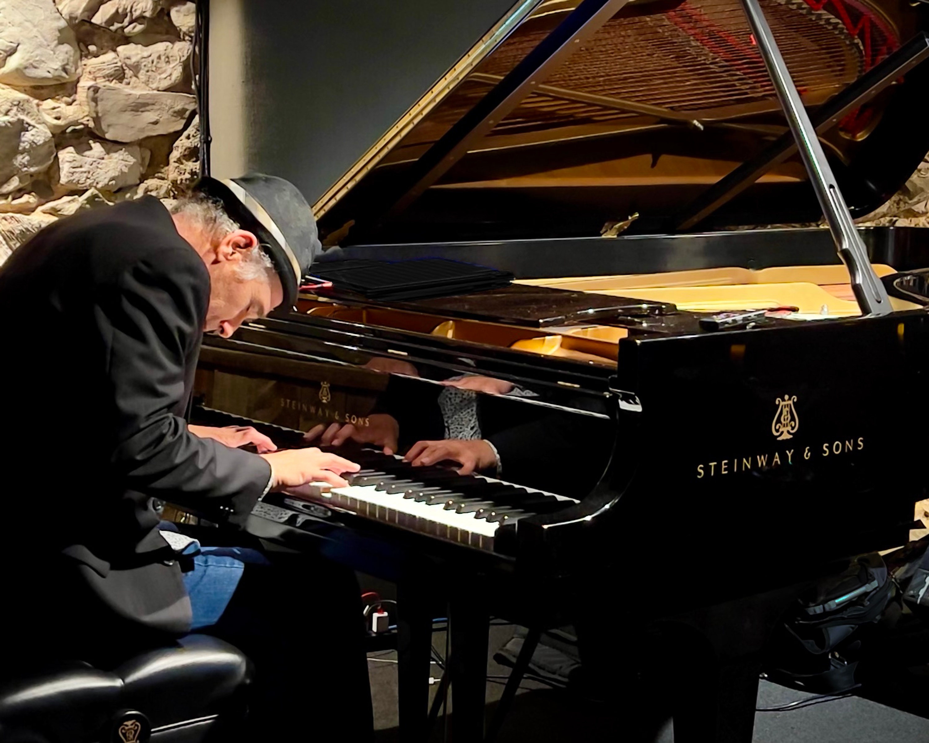 Gregg Karukas Unplugged  Trio