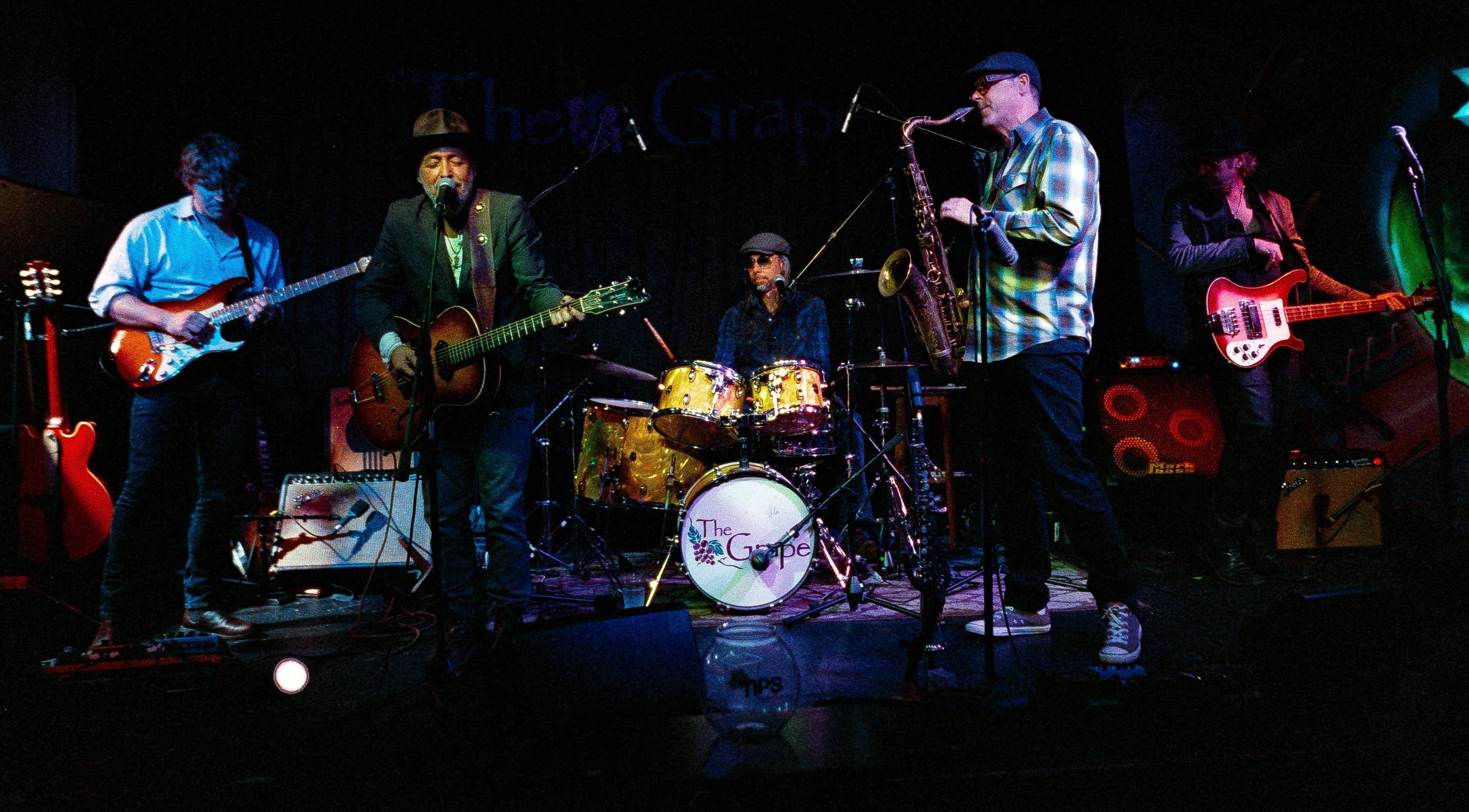 TD Lind & The Aviators