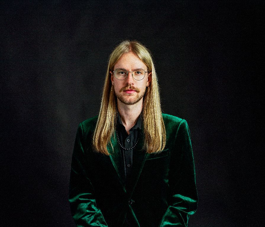 The 10 PM Love Lab with Zach Connolly