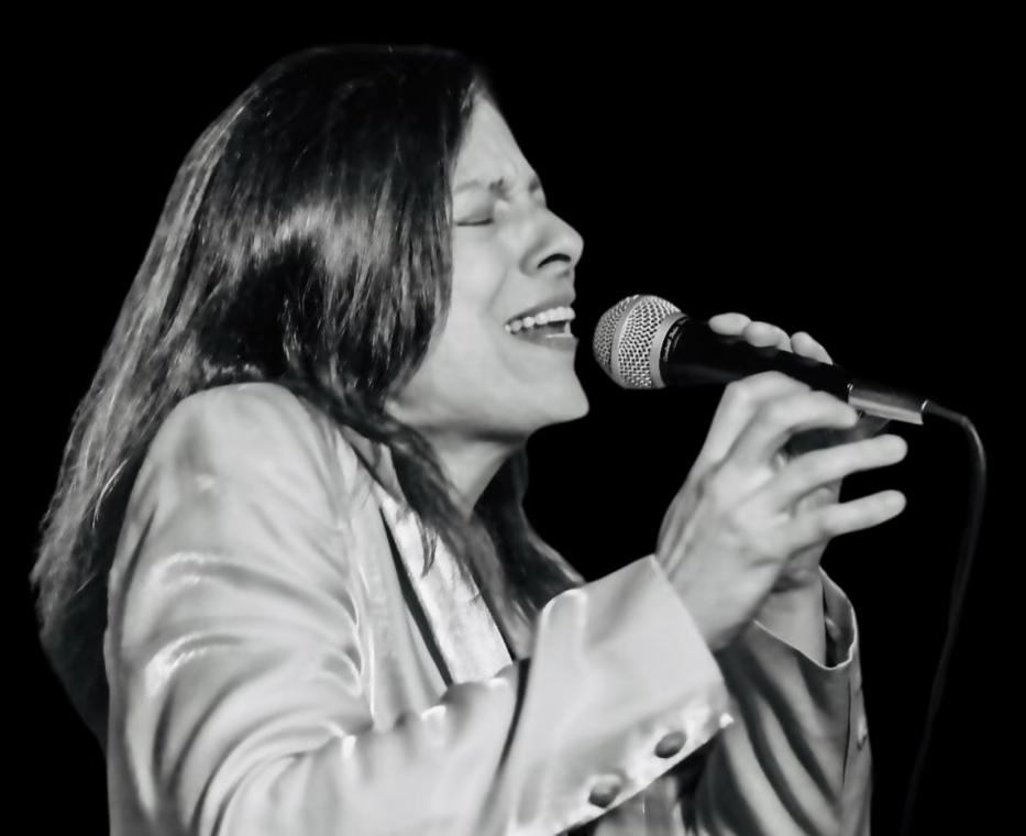 Late set with Zsofia Tardy’s Hunglish Project