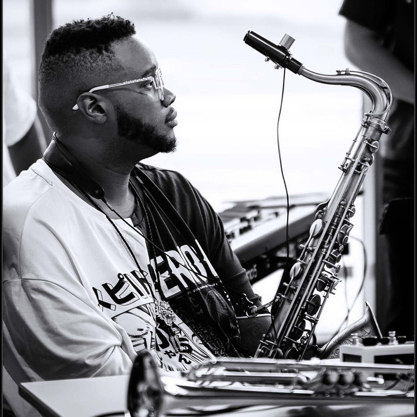 10 PM Late Set with Machado Mijiga