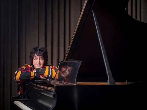 KELLEY HUNT AND THE 5